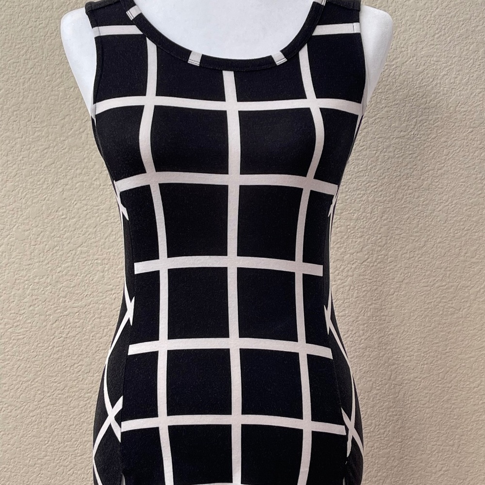 Cute Banana Republic Windowpane Black and White Top